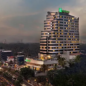 هوليداي إن كوتشي Kochi